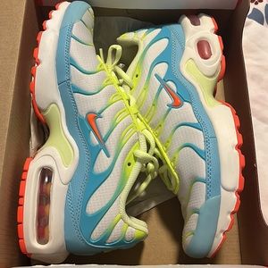 Brand new Nike air max plus GS (4.5Y)